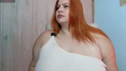 Snapshot of holybeauty_ chatting on 06-24-26, 09:36 Jam online show from 06-24-26, 09:36