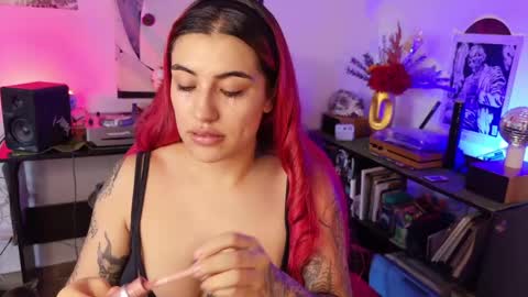   online show from 05-18-26, 10:15