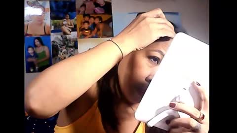 Snapshot of holygurl77 chatting on 12-31-24, 04:49 cristy online show from 12-31-24, 04:49
