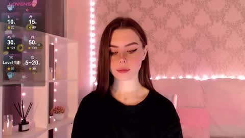 Mia online show from 09-09-25, 03:28