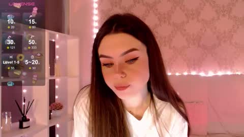 Mia online show from 09-21-25, 03:30