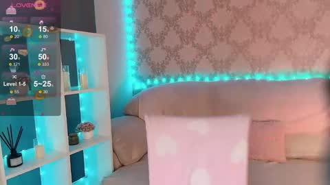 Mia online show from 06-08-26, 03:51