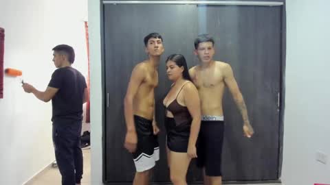 Snapshot of homehot_xxx chatting on 02-14-25, 04:31 Alicia Adam and Damon online show from 02-14-25, 04:31