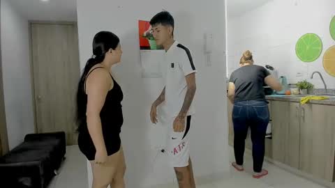 Snapshot of homehot_xxx chatting on 02-23-25, 11:11 Alicia Adam and Damon online show from 02-23-25, 11:11