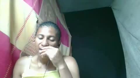 Snapshot of honeria98 chatting on 02-05-26, 06:23 honeria98 online show from 02-05-26, 06:23