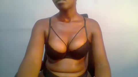 honey_beb online show from 02-19-25, 04:22