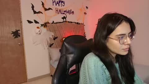   online show from 10-09-25, 03:10