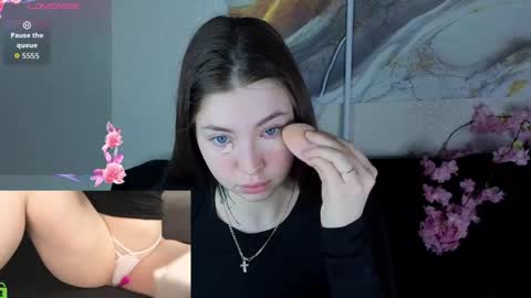 Snapshot of honey_cherrry chatting on 04-28-26, 01:48 Honey online show from 04-28-26, 01:48
