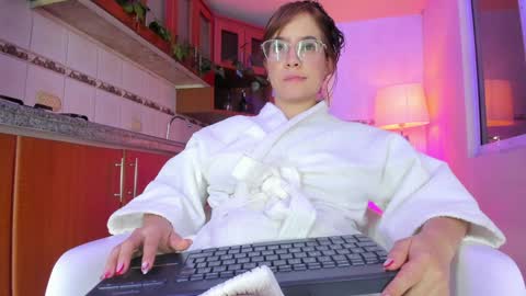 HONEY online show from 01-09-25, 07:21