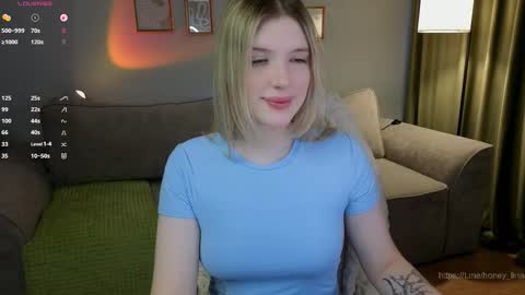 Lina online show from 03-31-26, 02:13