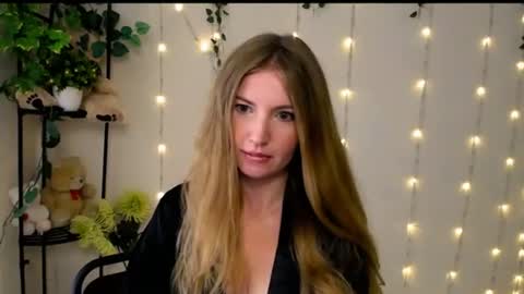 Lily online show from 07-14-26, 09:03