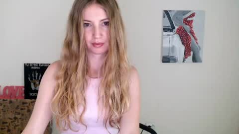 Lily online show from 07-17-26, 07:59