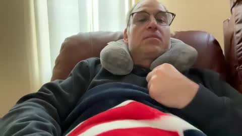 honey_man14 online show from 10-27-25, 03:49