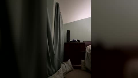honey_man14 online show from 06-05-26, 11:27