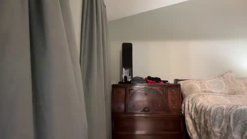 honey_man14 online show from 06-15-26, 03:14