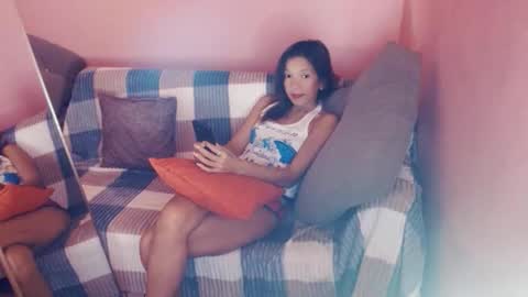 Snapshot of honey_mollyxx chatting on 09-17-25, 10:50 honey_mollyxx online show from 09-17-25, 10:50
