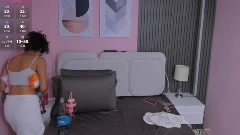 honey_sofii_ online show from 09-29-25, 12:05