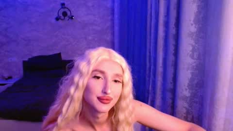 honey_sunset online show from 09-29-25, 06:13