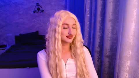 honey_sunset online show from 10-02-25, 05:53