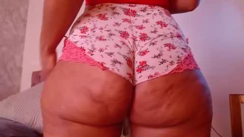 Honey-Sweett online show from 07-03-26, 03:18