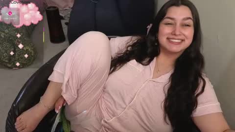 Tia online show from 04-19-26, 01:49