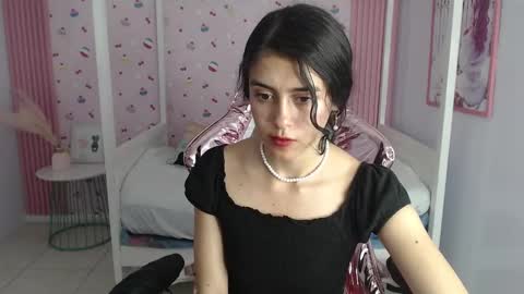 Snapshot of honey_torres_sub chatting on 01-07-25, 06:56 HONEY online show from 01-07-25, 06:56