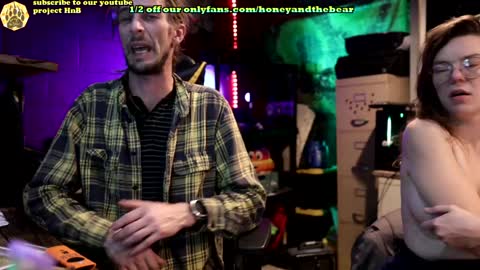 Honey and Bear online show from 02-09-25, 03:32