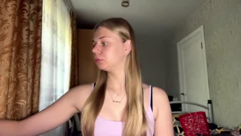 Klara online show from 06-23-26, 10:13