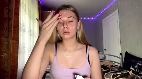 Klara online show from 06-30-26, 10:05