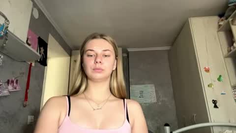 Klara online show from 07-23-26, 09:18