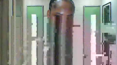 Snapshot of honeybitchs chatting on 05-14-26, 01:34 dripingkelly online show from 05-14-26, 01:34