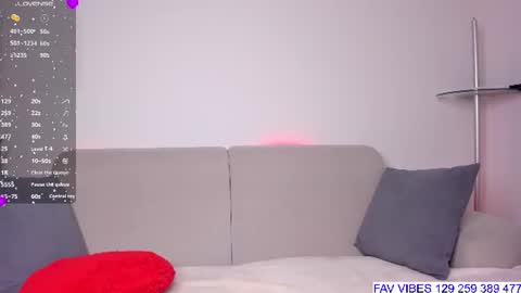 Snapshot of honeybunnyyy_ chatting on 07-17-26, 07:19 HoneyBunny online show from 07-17-26, 07:19