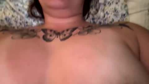 Snapshot of honeygirlox chatting on 04-20-26, 10:11 honeygirlox online show from 04-20-26, 10:11
