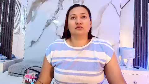 Snapshot of honeyhiips chatting on 07-11-26, 11:57 HONEY HIPS online show from 07-11-26, 11:57