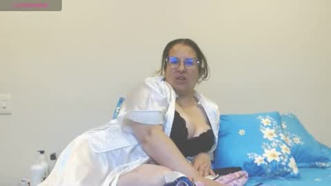 sofia online show from 06-12-26, 04:00