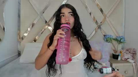 honeyht online show from 05-30-26, 12:35