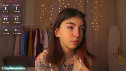 Snapshot of honeykadakia chatting on 01-19-26, 06:17 Jane online show from 01-19-26, 06:17