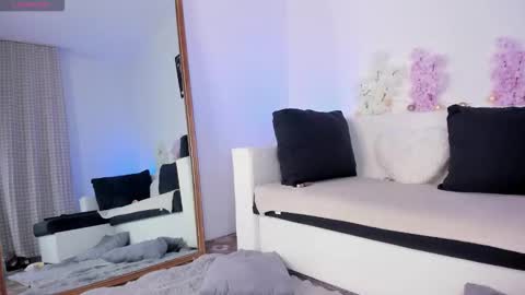 Honey online show from 09-22-25, 03:08