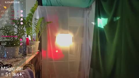 Snapshot of honeylem0n chatting on 09-11-25, 04:12 Molly online show from 09-11-25, 04:12
