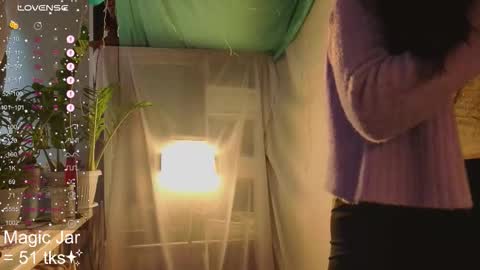 Snapshot of honeylem0n chatting on 09-22-25, 03:41 Molly online show from 09-22-25, 03:41