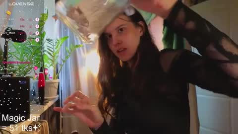 Snapshot of honeylem0n chatting on 09-26-25, 04:38 Molly online show from 09-26-25, 04:38