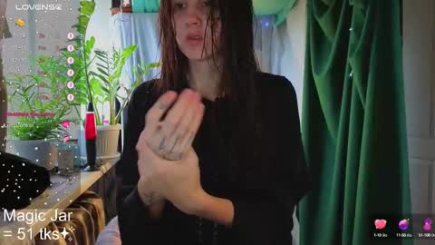 Snapshot of honeylem0n chatting on 10-01-25, 03:56 Molly online show from 10-01-25, 03:56
