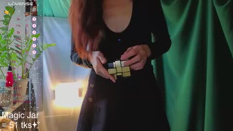 Snapshot of honeylem0n chatting on 10-05-25, 05:17 Molly online show from 10-05-25, 05:17
