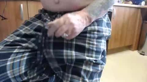 Snapshot of honeymaster290 chatting on 02-10-26, 11:25 honeymaster290 online show from 02-10-26, 11:25