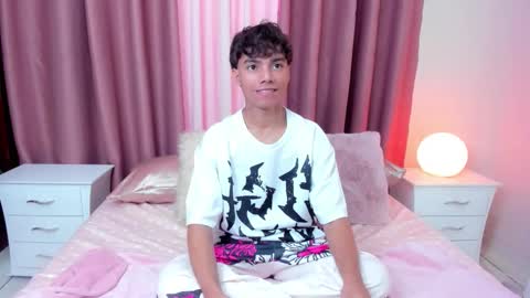 Snapshot of honeymoon_sariel chatting on 10-19-25, 07:47 honeymoon_sariel online show from 10-19-25, 07:47