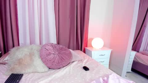 Snapshot of honeymoon_sariel chatting on 10-23-25, 07:34 honeymoon_sariel online show from 10-23-25, 07:34