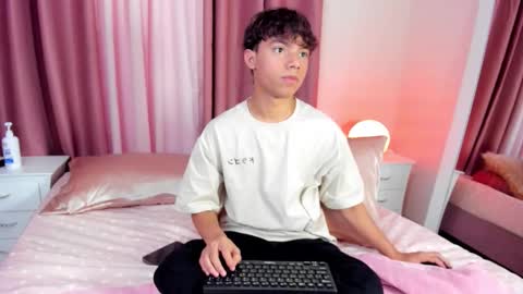 Snapshot of honeymoon_sariel chatting on 11-09-25, 08:07 honeymoon_sariel online show from 11-09-25, 08:07