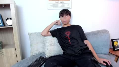 Snapshot of honeymoon_sariel chatting on 11-28-25, 08:44 honeymoon_sariel online show from 11-28-25, 08:44