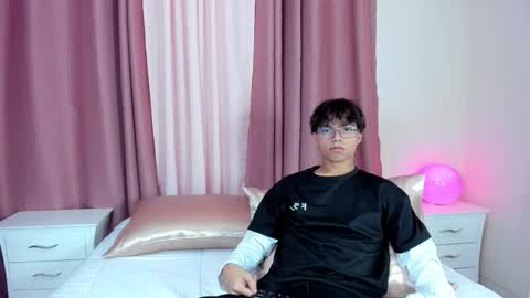 Snapshot of honeymoon_sariel chatting on 12-01-25, 08:36 honeymoon_sariel online show from 12-01-25, 08:36