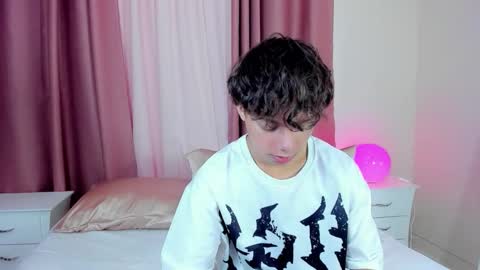 Snapshot of honeymoon_sariel chatting on 12-15-25, 01:48 honeymoon_sariel online show from 12-15-25, 01:48